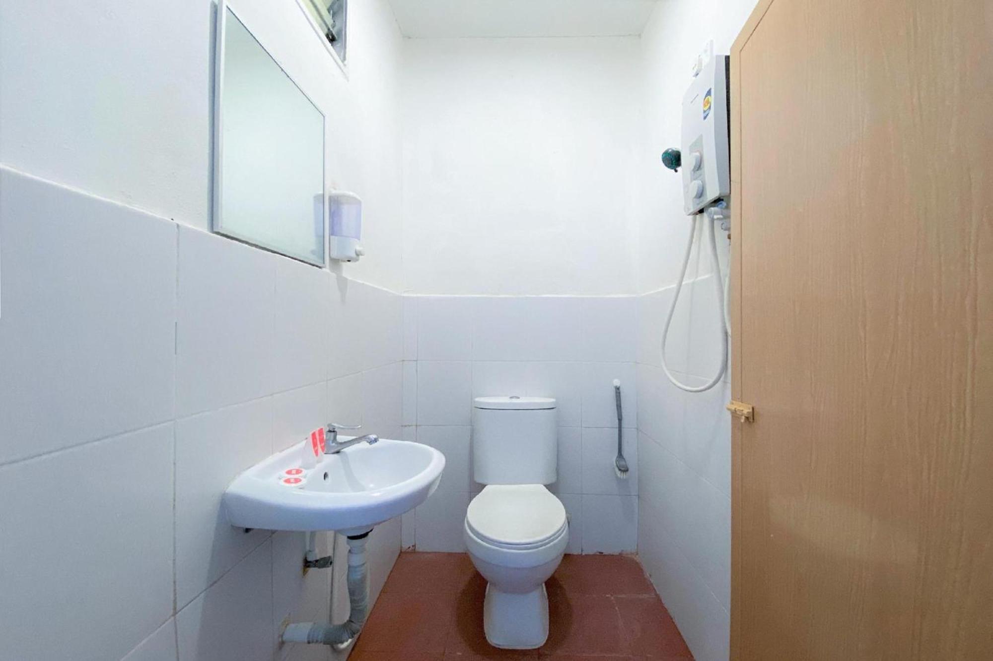 OYO 90168 Serambi Pelangi Chalet Changlun Bagian luar foto