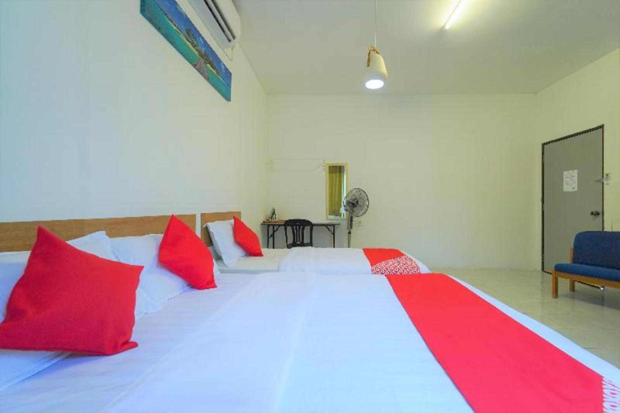 OYO 90168 Serambi Pelangi Chalet Changlun Bagian luar foto