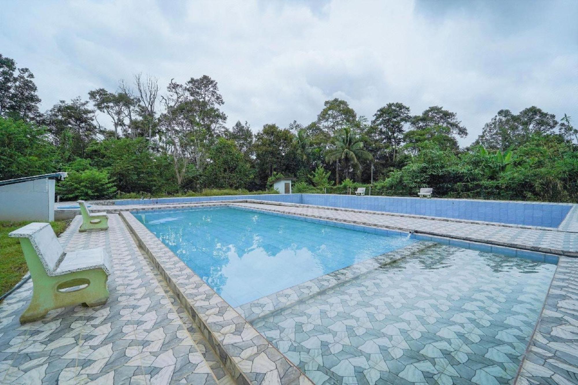 OYO 90168 Serambi Pelangi Chalet Changlun Bagian luar foto